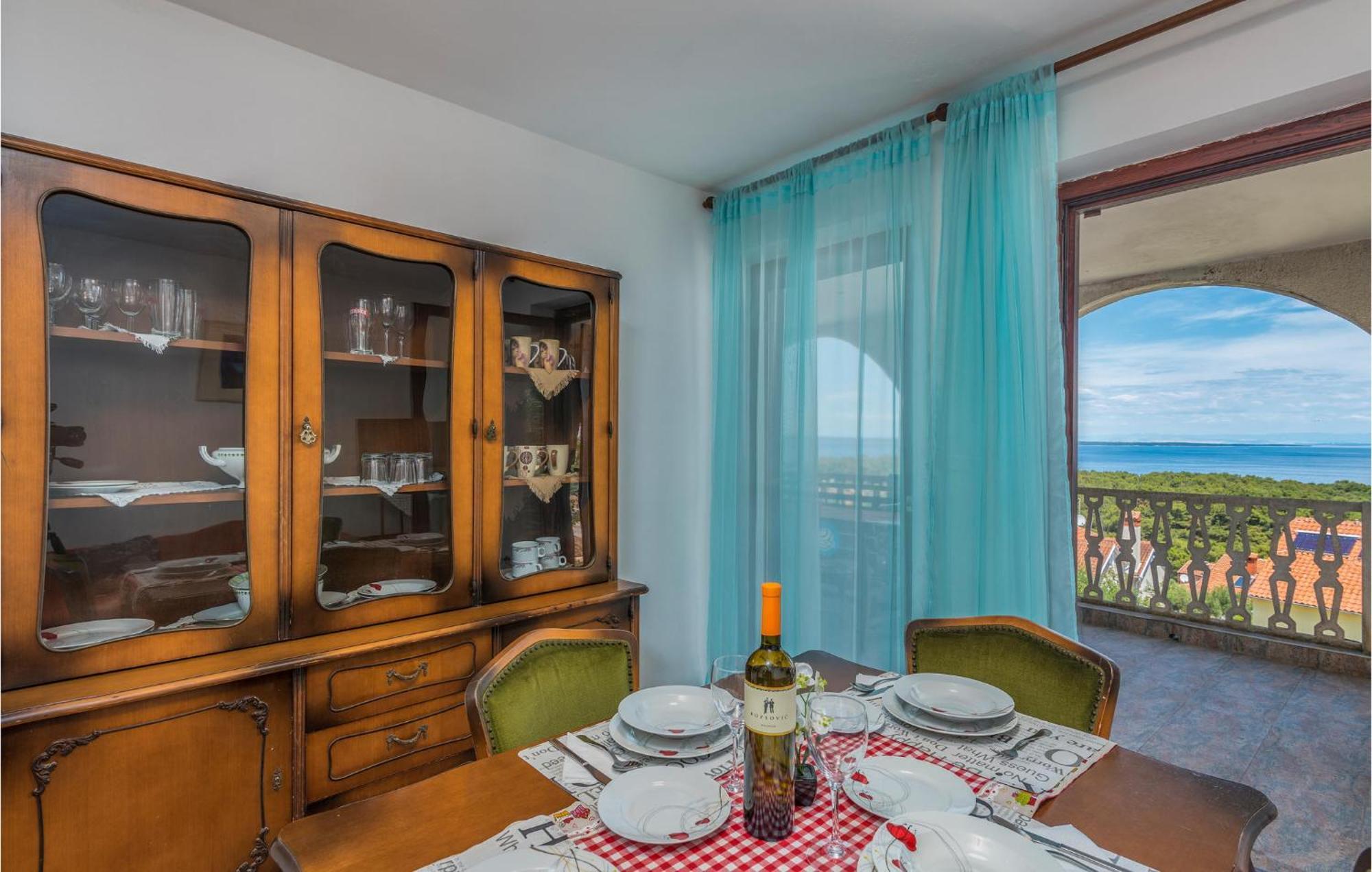 Lovely Apartment In Mali Losinj With Kitchen Exteriör bild