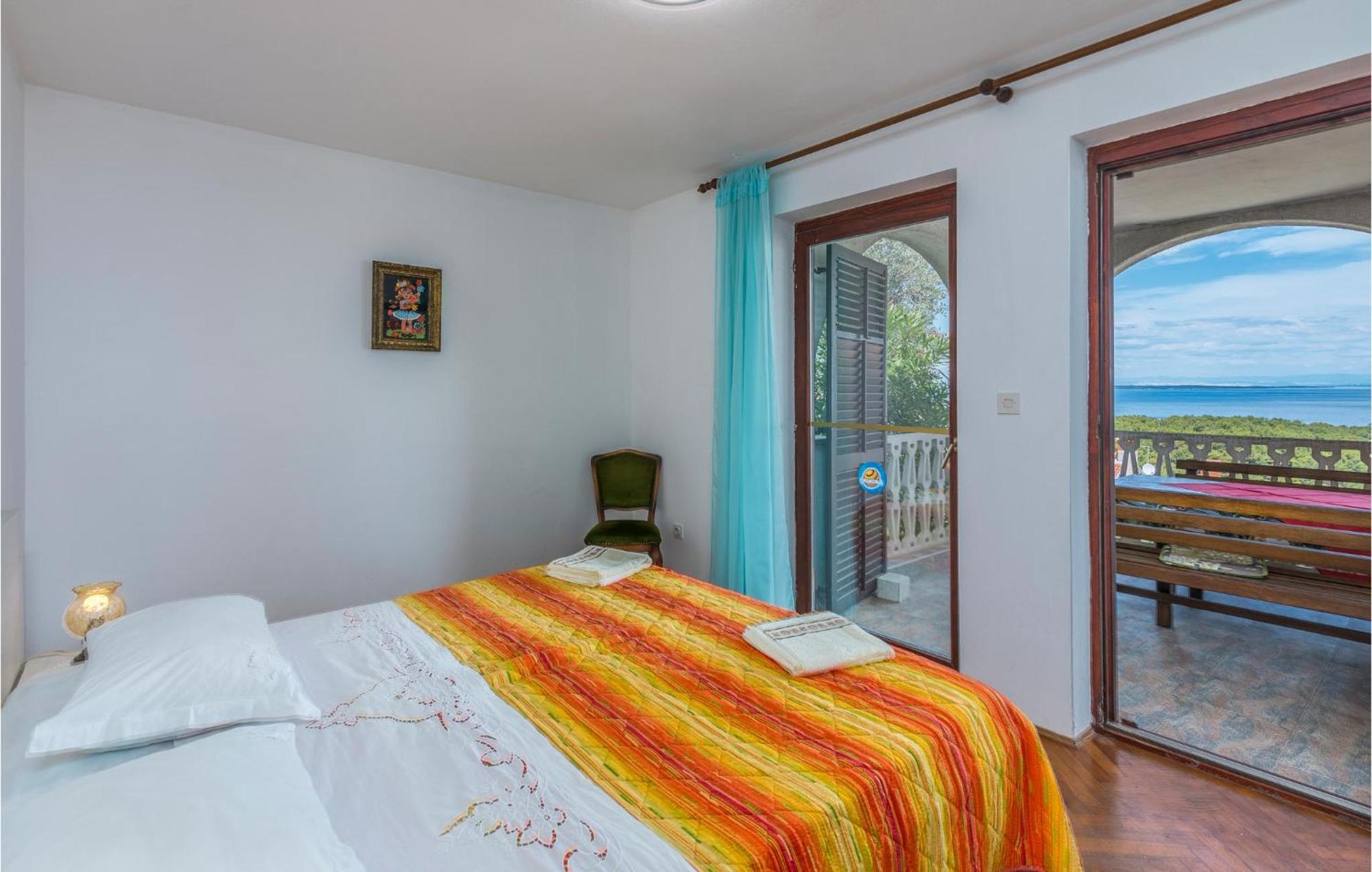 Lovely Apartment In Mali Losinj With Kitchen Exteriör bild